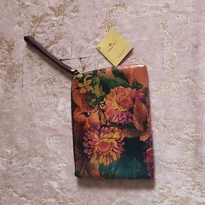 PATRICIA NASH | Cassini Wristlet